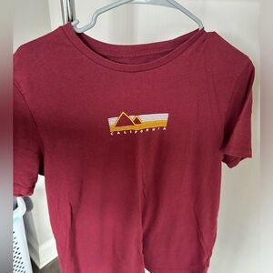 Old Navy men’s red graphic tee